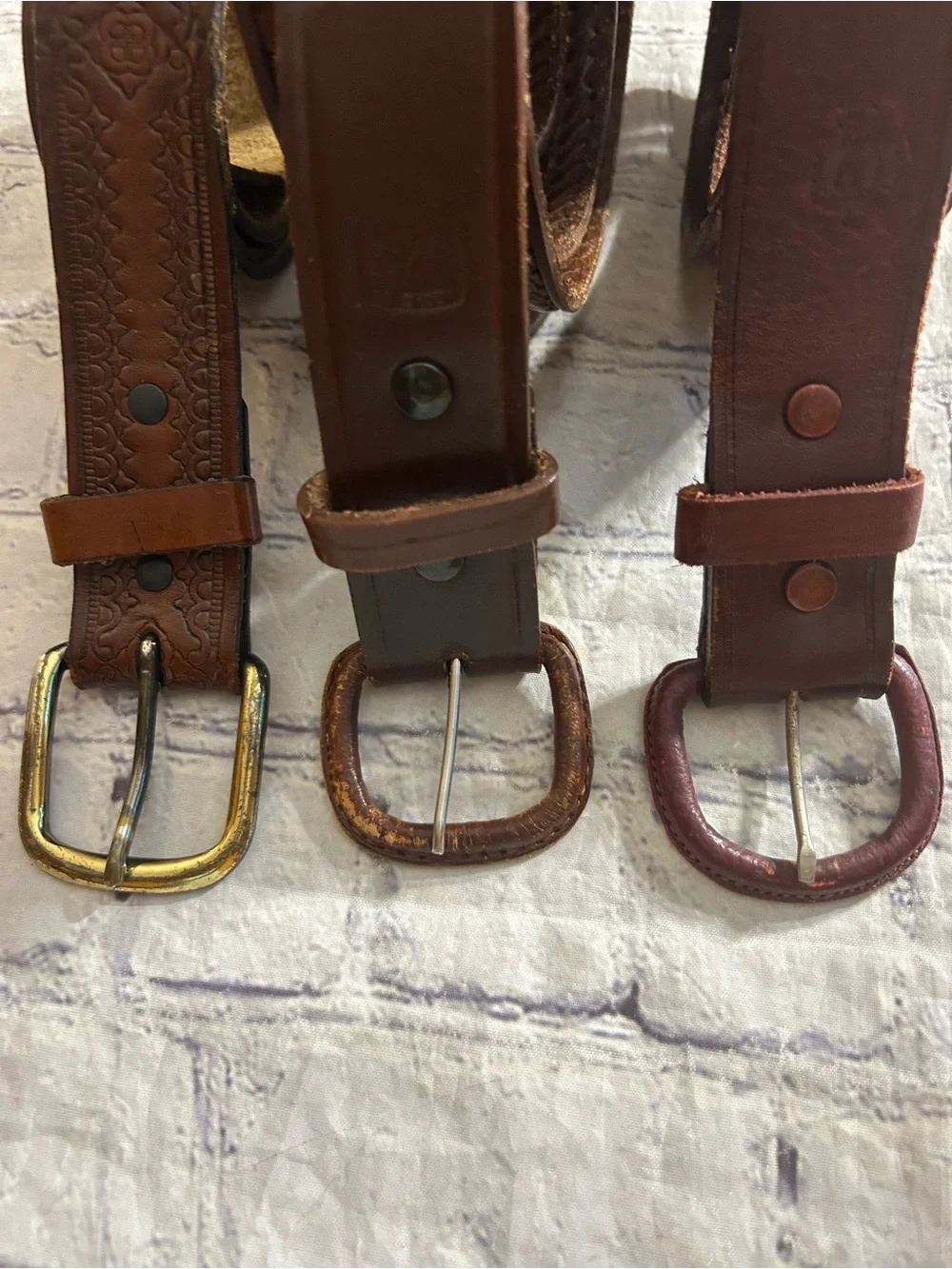 LOT OF (3) BROWN EMBOSSED LEATHER WESTERN CHANGEABLE BUCKLES BELTS MENS 42